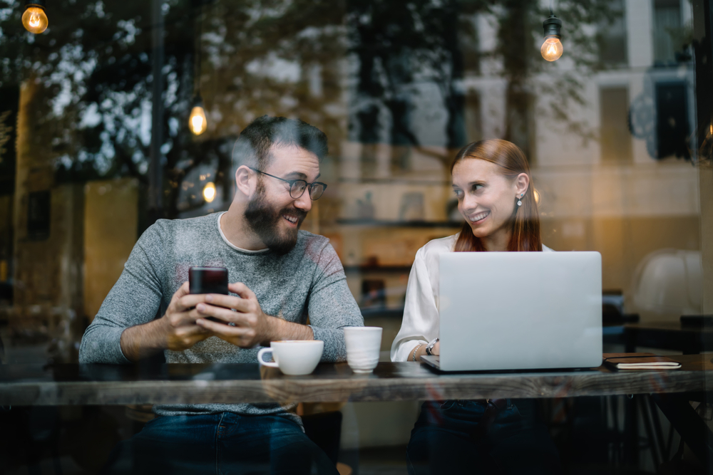 building relationships online for real estate agents